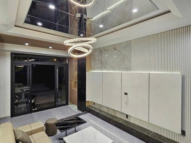 Siêu phẩm nhà xây mới TĐC Tam Kỳ Thang máy kính