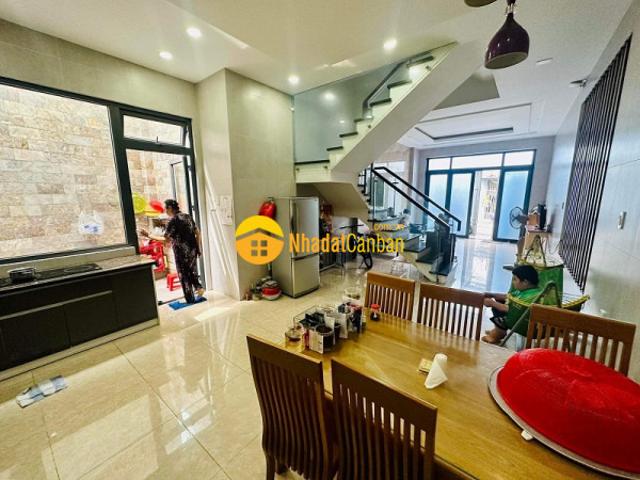 Siêu phẩm nhà 3 tầng hxh mtkd hoàng diệu 2 linh chiểu, thủ đức dt 150 m2 12 tỷ hơn