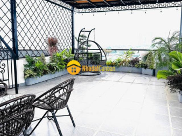 Siêu phẩm đẹp. Bán nhà bát khối, long biên 7t, 48m2, chỉ 14,5 tỷ ngõ thông, ô tô vào nhà