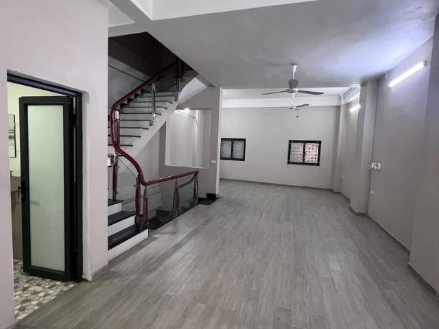 Siêu Phẩm Tây Hồ Phố Trích Sài 55 M 4T MT 5,9m Giá 17,8 Tỷ Ngõ Thông Kinh Doanh Gần Hồ