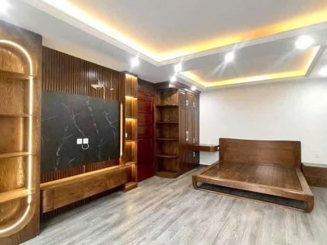 Siêu Phẩm Trung Tâm Đống Đa Hà Nội – Nhà 6 Tầng Thang Máy – Lô Góc 3 Mặt Thoáng – Full Nội