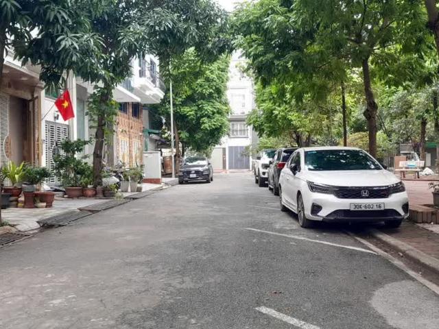 Siêu Phẩm Xuân Phương, Nhà Đẹp Phân Lô, Vỉa Hè Rộng, Ô Tô Đỗ Cửa, Thang Máy Xịn, Ở Sướng, Cho