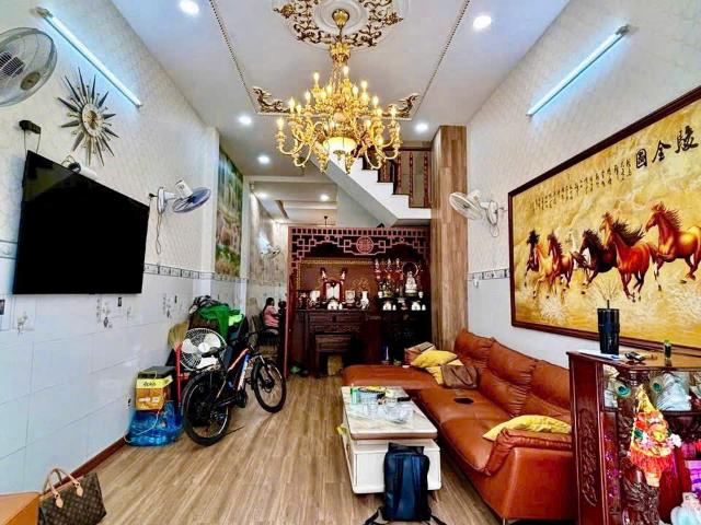 Siêu phẩm bình tân, sát mặt tiền chiến lược, hẽm ô tô tránh, 5tầng, 6pn, chỉ nhỉnh 5tỷ