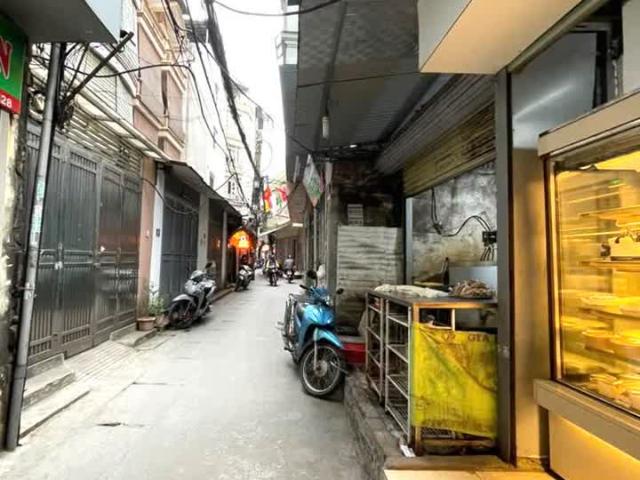 Siêu Rẻ, 70m2 x 5T, MT4m, Nguyễn Khánh Toàn, Cầu Giấy, KD, 9 tỷ 8
