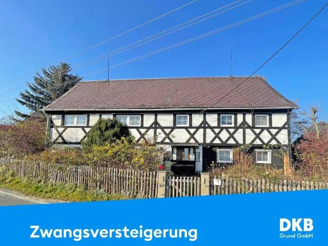 Sanierungsbedürftiges Haus im Grünen in Dittelsdorf