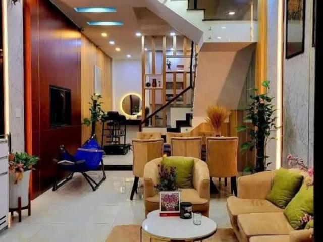 Siên Phẩm 4 Tầng Gigamal Tam Bình Thủ Đức 6 Tỷ Nhỏ Hẻm Xe Hơi