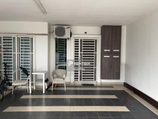 Sierra Damansara Corner Semi D with dual entrance and big car porch and land