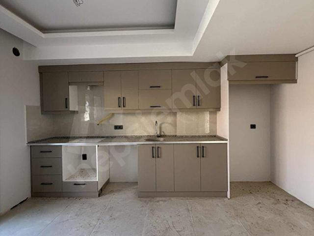 SIFIR ASANSÖRLÜ OTOPARKLI YERDEN ISITMALI 125 m DAİRE