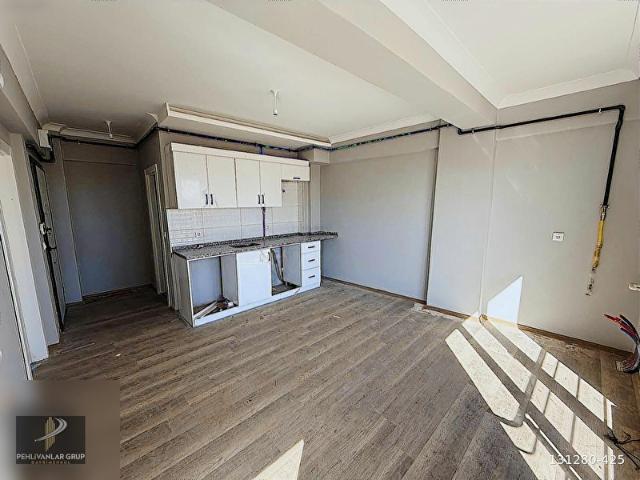 SIFIR BİNADA, GENİŞ BALKONLU, 1+1 DAİRE ESENBOĞA MERKEZ!