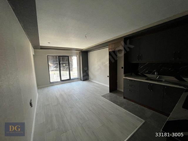 SIFIR BİNADA TUNALI ESAT YAKINI 1+1 KİRALIK DAİRE