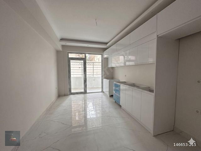 SIFIR BİNADADÜZ GİRİŞ ULTRA LÜX YAPILI ÖN CEPHEİ 3+1 DAİRE