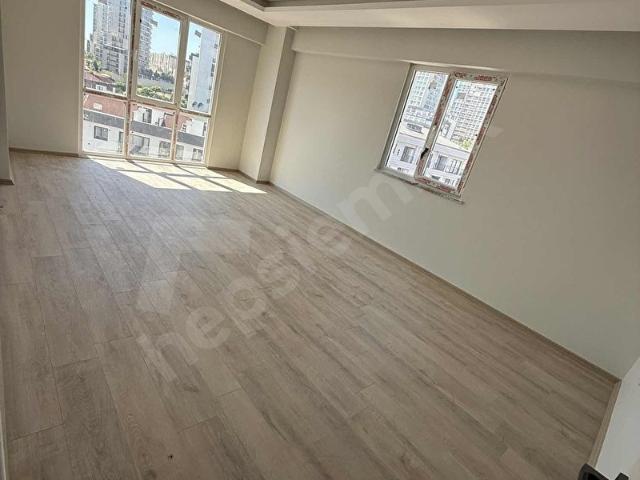 SIFIR SİTEDE SATILIK 3+1
