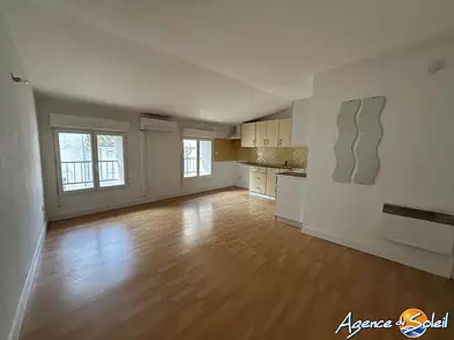 Sigean 11130 Location appartement 2 pièces t2 au dernier étage