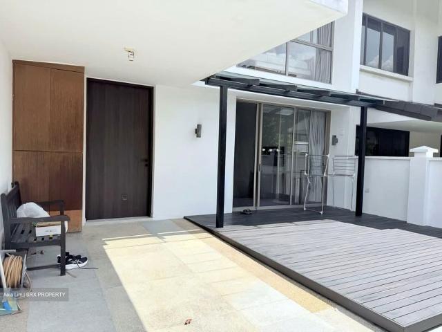 Siglap Park D15, Terrace