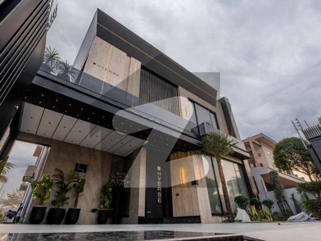 Signature 1 Kanal Luxury Living | Furnished | Basement | Pool & Cinema