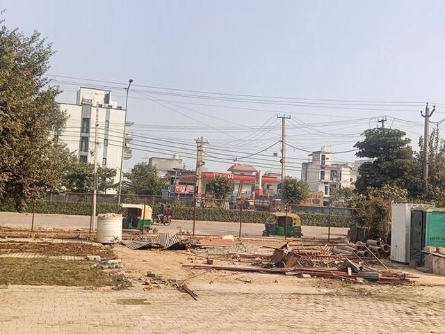 Signature Global Prime Commercial Shop 320 Sq. Ft. in Sector 63a Gurgaon Listing ID: #9569