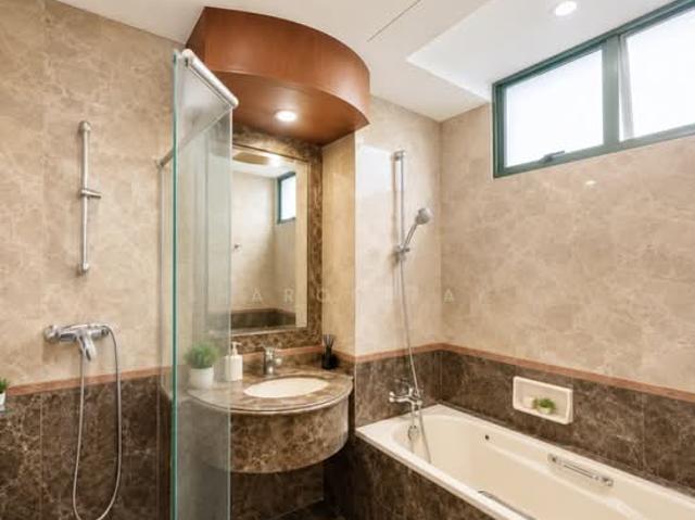 Signature Park Condominium For Sale, $1,750,000, 2 Bed 2 Bath 1,033 sqft $1,694.00 psf