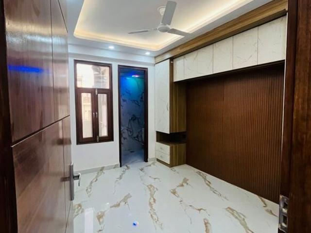 Signature Tower Sector 73 Near Yadu Public School 3 Bedroom 1410 Sq. Ft. Builder Floor in Sector 120 Noida Listing ID: #10175