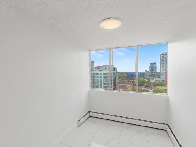 Signature Tower Studio Apartment for Rent at 10145 121 St Nw, Edmonton, AB T5N 1K5 Oliver