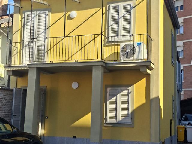 SIGNORILE CASA INDIPENDENTE ARREDATA IN CENTRO STORICO