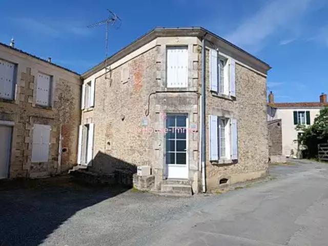Sigournais 85110 Achat / Vente maison 5 pièces t5