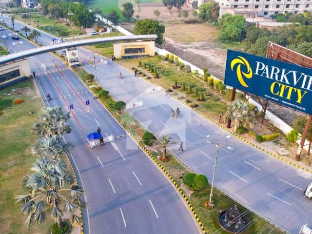Silver Block Hot Deal! 35 Lacs Transfer Free Only Park View City Lahore