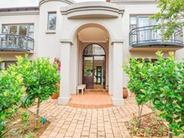 silver lakes golf estate: 4 bedroom.