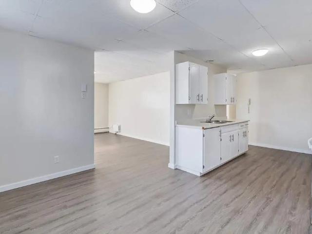 Silver Ridge Apartments 2 Bedroom Apartment for Rent at 154 8th St E, Prince Albert, SK S6V 0V7