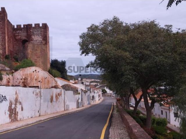 Silves: Venda de Propriedade Urbana junto ao Castelo