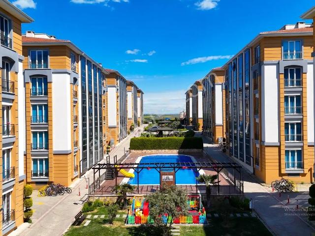Silivri M.sinan'da Site İçi Ara Kat Geniş 2+1 Havuz, Güvenlik