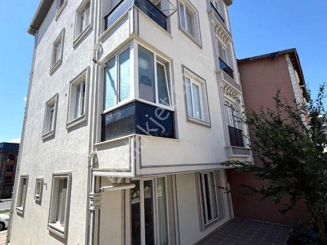 Silivri Mimarsinanda 1+1 Bahçe Kullanımlı Satılık Daire