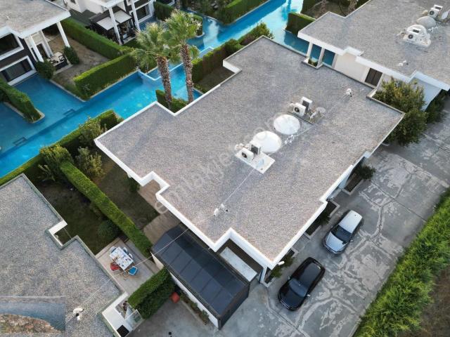 Silivri Ortaköy Biblos Koru Su Sitesi'nde Satılık 4+1 Villa!