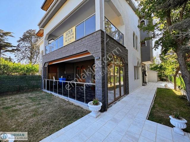 Silivri Altınorak Sitesinde Sıfır Ayarında Satılık 7+2 Villa