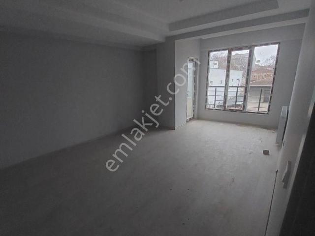 Silivri Değirmenköy’de Sıfır Bina 90 M² 2+1 Ara Kat 2 Balkonlu Kaçırılmayacak Fırsat Satılık Daire!