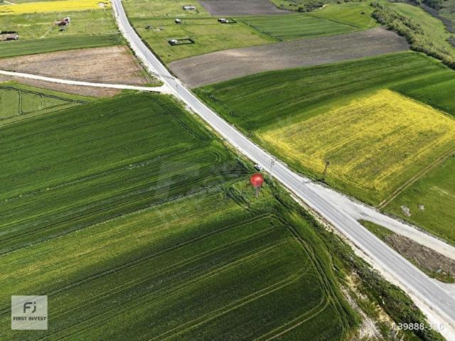 Silivri Değirmenköy'de Asfalt Cephe 295 M Satılık Hisseli Tarla