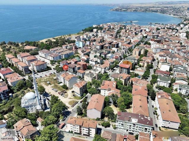 silivri Esentepe'de Satılık 3+1 Ebeveyn Banyolu Ferah Daire