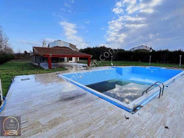 Silivri Fenerköyde Kiralık / Özel & Geniş Arsa