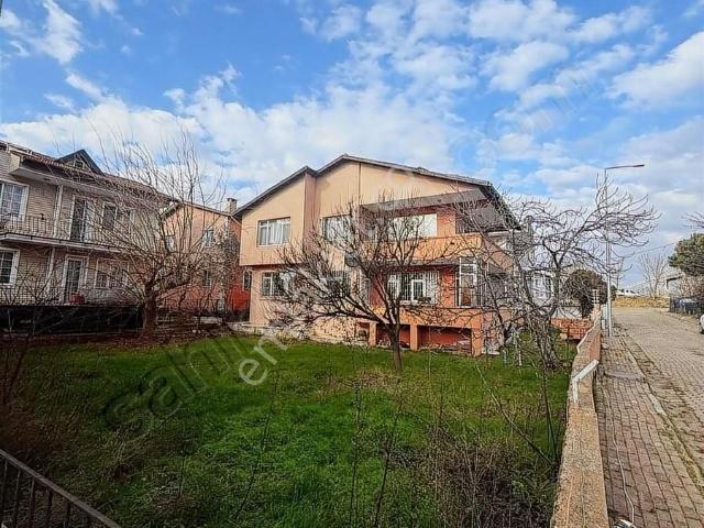 Silivri Kumluk Üst Bölgesinde Satılık Müstakil Ev 500m2 Arsası
