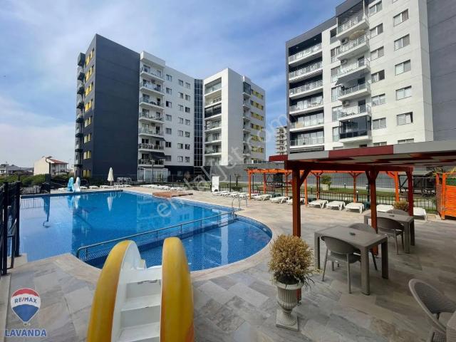Silivri Saral 107 De 3+1 130 M2 Havuzlu