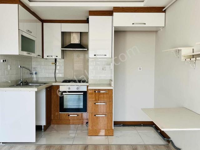 Silivri Yeni Mahalle'de Site İçi Kiralık 1+1 Ferah Daire