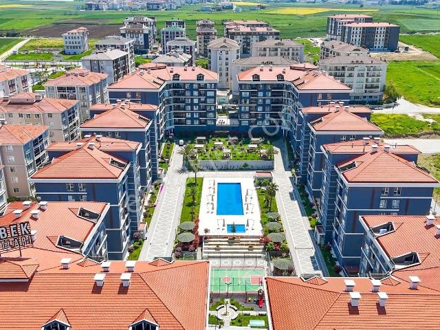 Silivri Yeni Mh. Atabek Konutları Ara Kat Önü Açık Büyük Tip 2+1