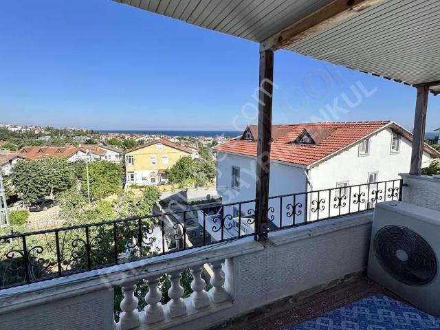 Silivri'de 130 M2 Deniz Manzaralı, Bahçeli 2+2 Dubleks Daire