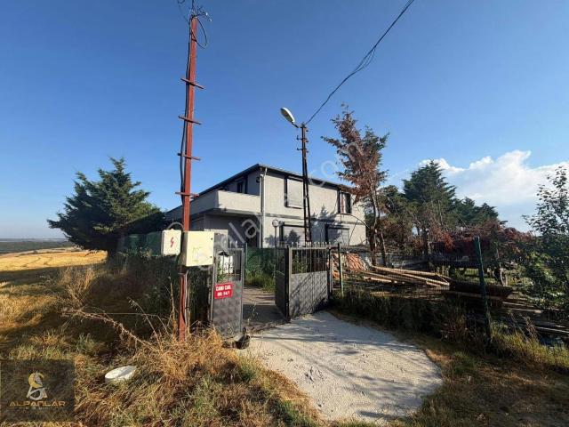Silivride 580m2 Satılık 4+2 Villa