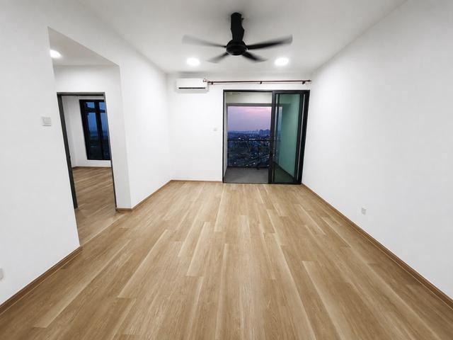 Silk Sky At Balakong New Touch Up Ready To Move In Pool View