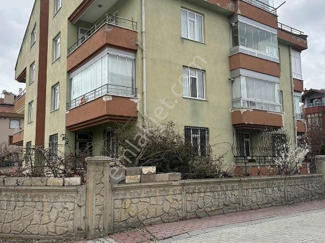 Sille Ak Mah. İsmail Kaya Cadde Üzeri Satılık 1+1 Geniş Daire