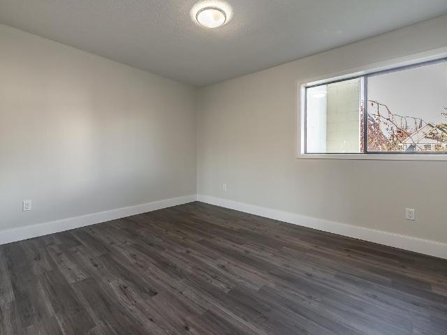 Sir Francis Drake Apartments 1 Bedroom Apartment for Rent at 337 St. James St, Victoria, BC V8V 1J7 James Bay