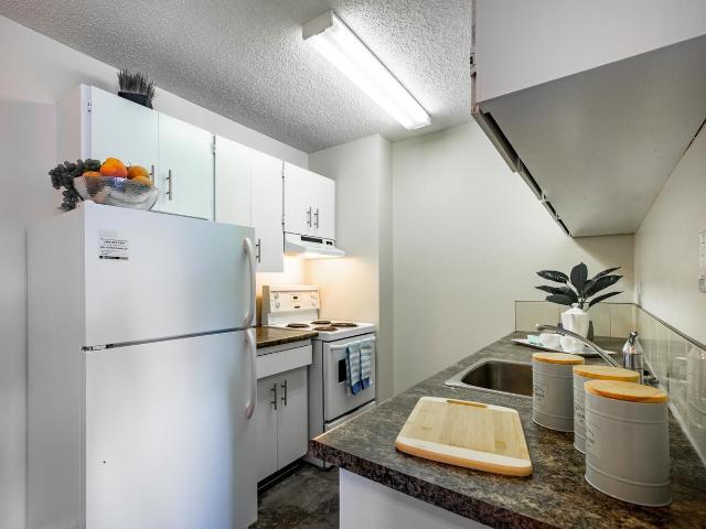 Sir John Franklin 2 Bedroom Apartment for Rent at 11111 87 Ave Nw, Edmonton, AB T6G 0X9 Garneau