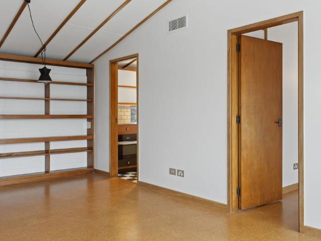 Sir Miles Warren Heritage Apartment Upstairs