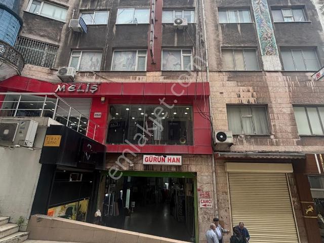 Sirkeci Merkezinde Çok Amaçlı Veya Yatırımlık Satılık Dükkanlar