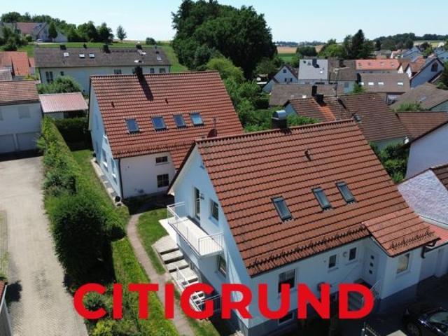 Sittenbach Zwei Einfamilienhäuser mit sonnigen Terrassen inmitten des beschaulichen Ortskerns